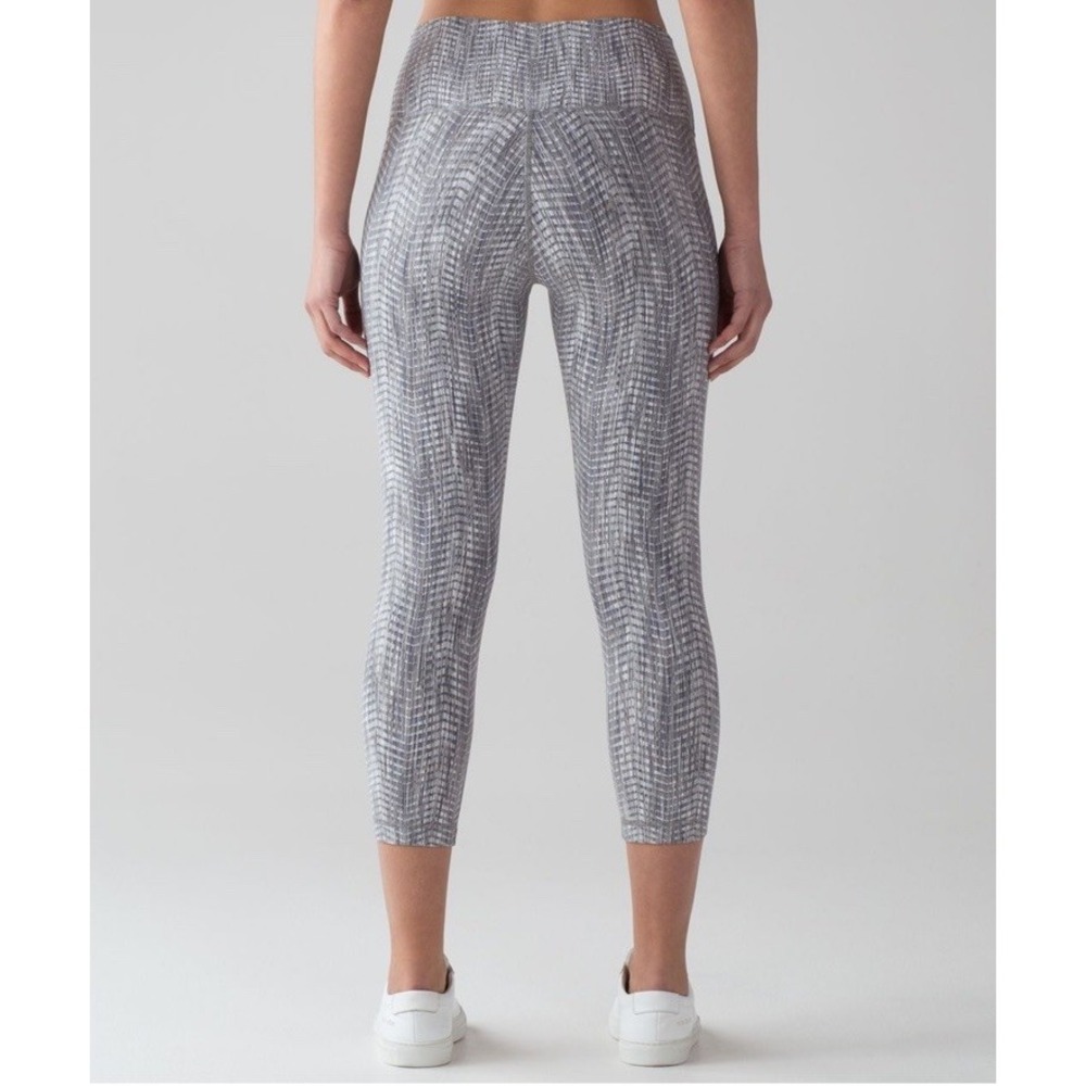 Lululemon Wunder Under Crop High-Rise Full-On Luon Arrow Jacquard‎ Grey Size 10